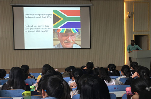 “聆听外教声音，助力自我发展”——beats365官方唯一入口开展外教讲座系列活动