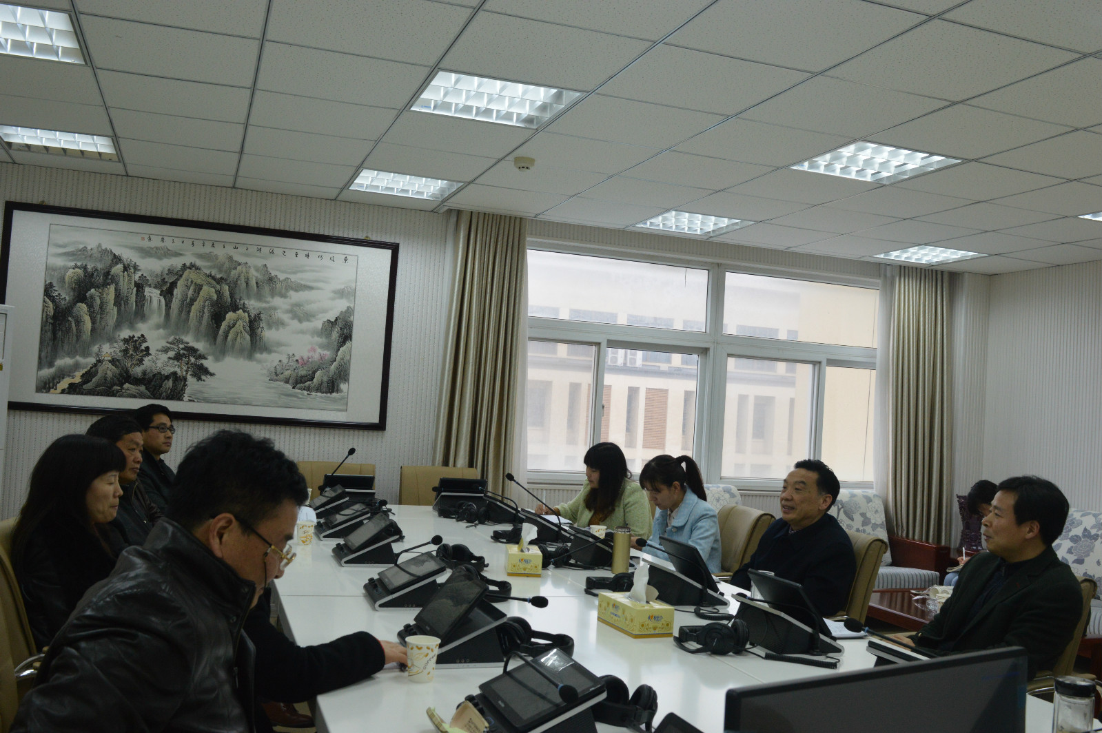 beats365官方唯一入口举办退休教师座谈会