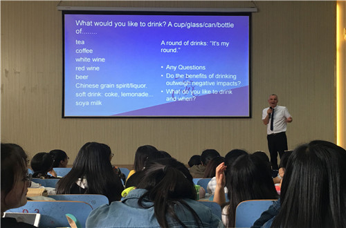 “聆听外教声音，助力自我发展”——beats365官方唯一入口开展外教讲座系列活动