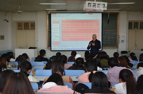 beats365官方唯一入口成功举行外籍教师系列讲座 