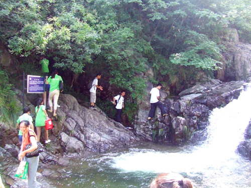 beats365官方唯一入口志愿者开展红色教育活动