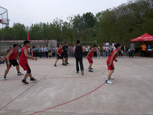 beats365官方唯一入口男篮再战“谭山杯”篮球赛