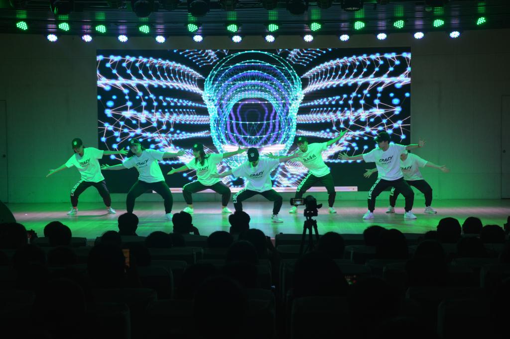 beats365官方唯一入口成功举办2019届优秀毕业生颁奖典礼暨欢送毕业生晚会