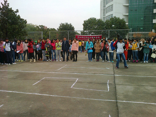 beats365官方唯一入口举办女生月“运动风暴”趣味运动赛