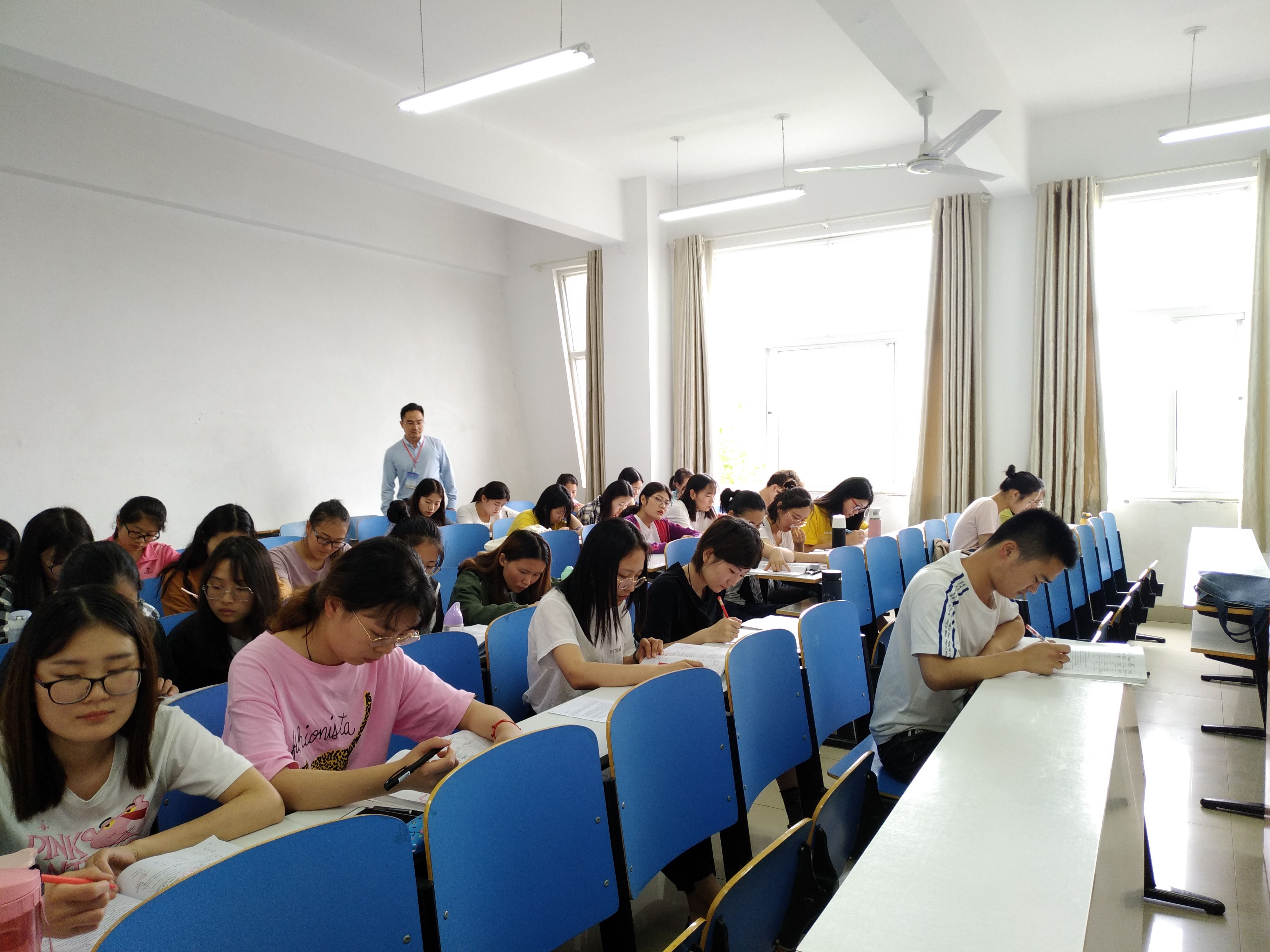 2018-2019学年第二学期第十四周教学检查