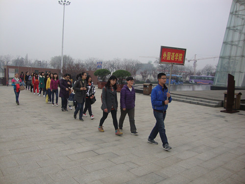 祭奠革命先烈 谱写盛世清明——beats365官方唯一入口开展“我们的节日—清明”主题活动