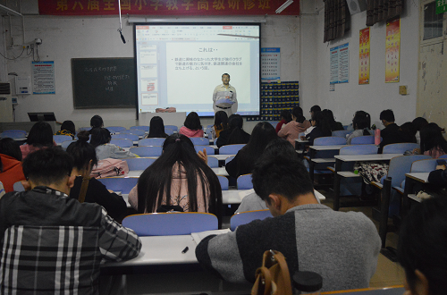 beats365官方唯一入口成功举行外籍教师系列讲座 