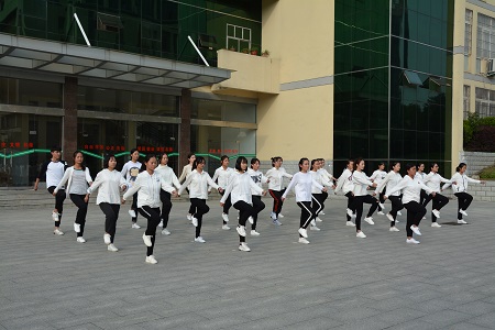 beats365官方唯一入口成功举办2017级新生广播体操比赛