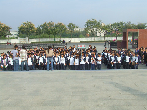 beats365官方唯一入口学子赴鄂豫皖革命纪念馆接受红色教育