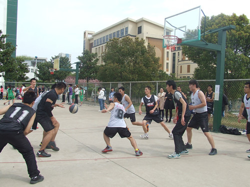 beats365官方唯一入口篮球队勇战第十三届“谭山杯”篮球赛