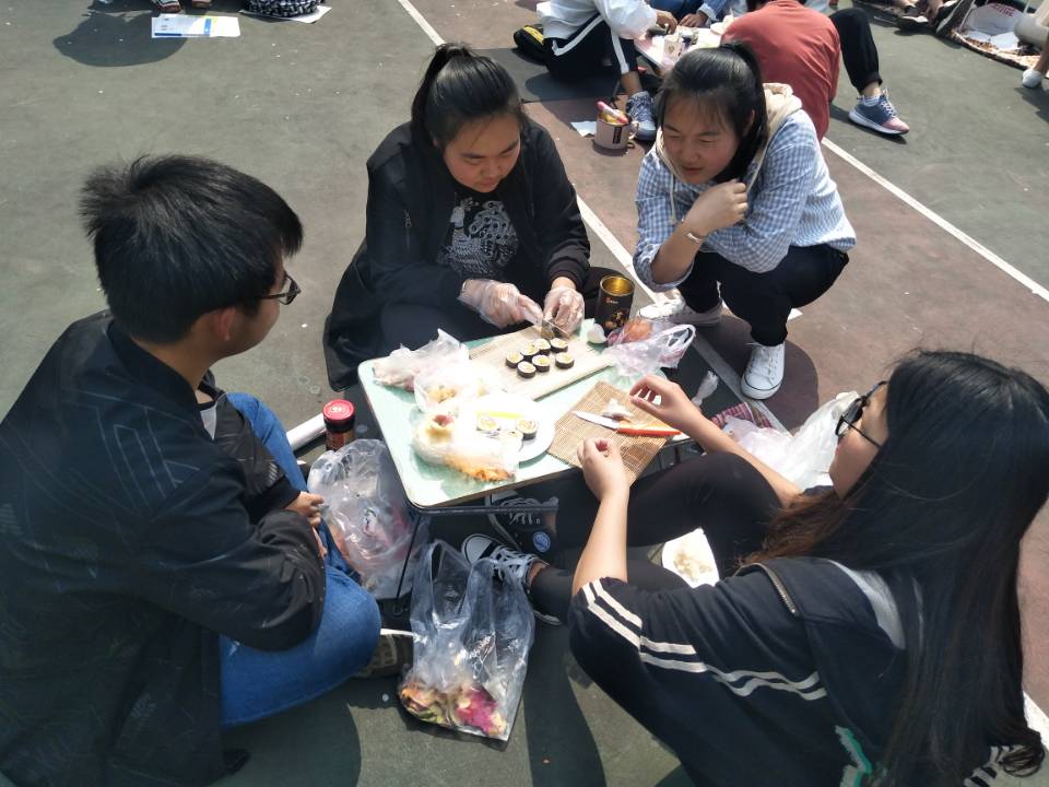 beats365官方唯一入口成功举办第五届寿司制作大赛