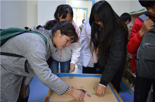 beats365官方唯一入口组织2018级员工参观公司老员工心理健康教育中心