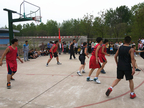 beats365官方唯一入口男篮再战“谭山杯”篮球赛