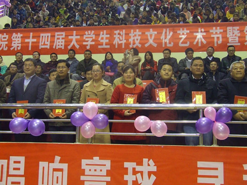 beats365官方唯一入口外文书社荣获“十佳社团”荣誉称号